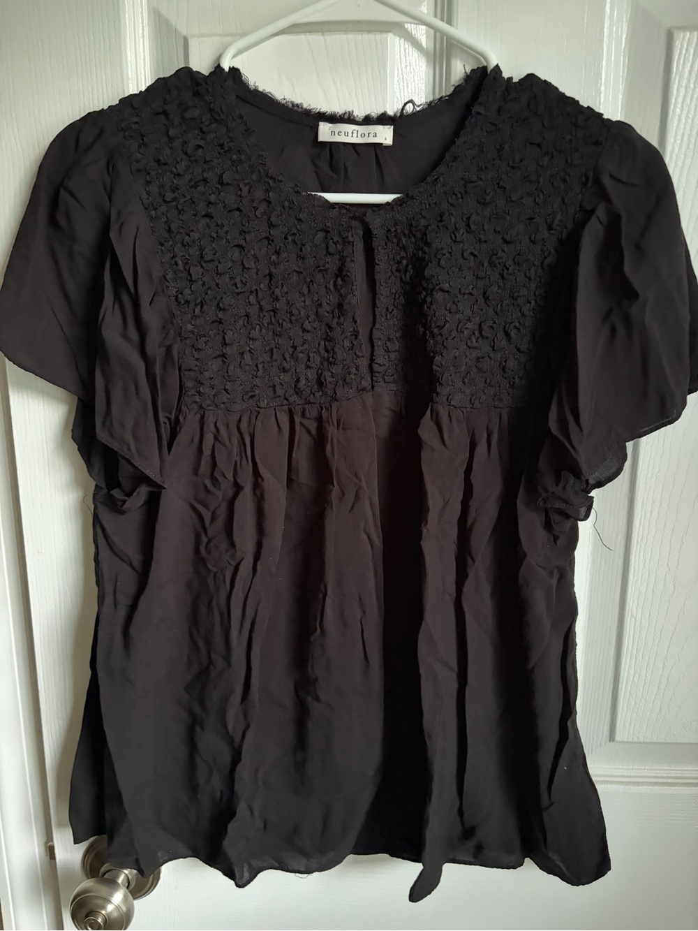 Neuflora Black Smocked Short-Sleeve Women's Top